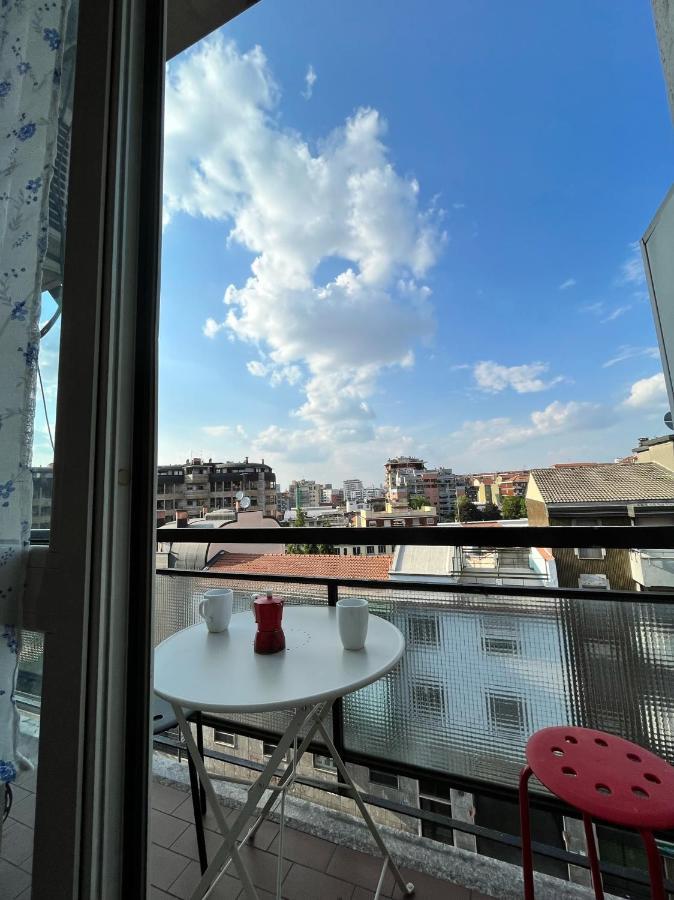 Fondazione Prada Apartment With Balcony Milano Ngoại thất bức ảnh